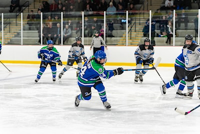 Cougars forward Jenna Jackson shoots on net